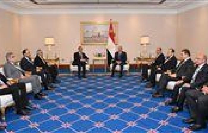 الرئيس السيسي لرئيس وزراء باكستان: مصر أول من حذر من تداعيات الحرب على غزة