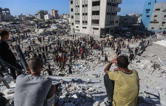 الاحتلال الإسرائيلي يدفع سكان غزة نحو النزوح الجماعي وسط تصعيد عنيف