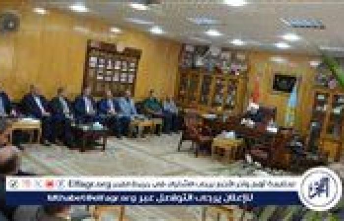 "استعدادا للعام الجامعي الجديد "نائب رئيس جامعة الأزهر يعقد اجتماعًا مع عمداء الكليات بأسيوط اليوم