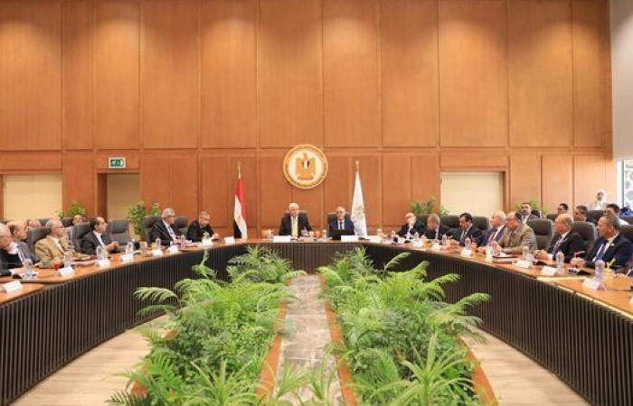 وزير التعليم العالي يترأس اجتماع مجلس الجامعات الأهلية