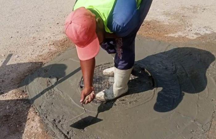 جهاز العاشر من رمضان يواصل ضبط منسوب مطابق الصرف الصحي لتحقيق السلامة العامة