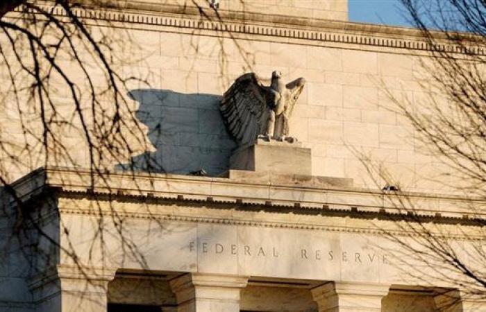 الاحتياطي الفيدرالي الأمريكي يتوقع وصول سعر الفائدة إلى 3.6% بنهاية 2025 و3.1% خلال 27-28