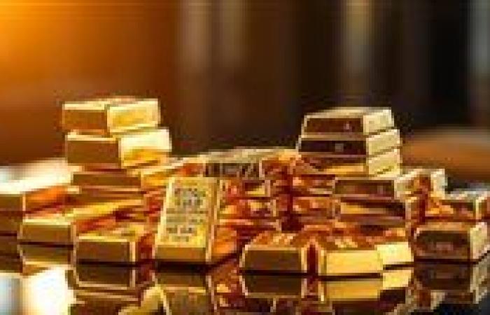 الذهب يشتعل.. والسبائك الصغيرة تحت المجهر