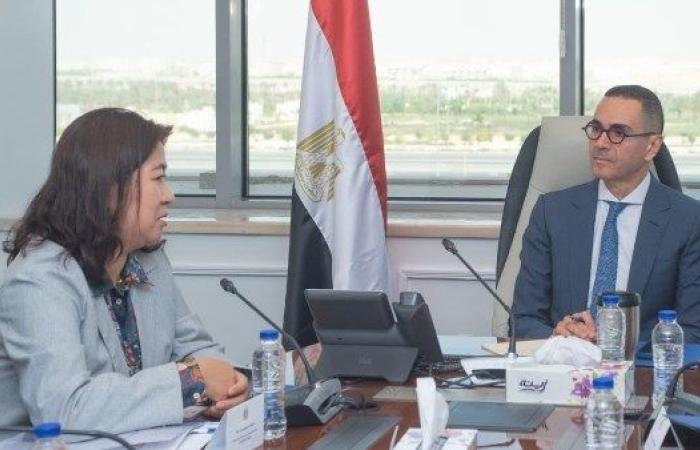 وزير الاستثماريبحث مع البنك الأوروبي تعزيز مناخ الاستثمار والتجارة في مصر