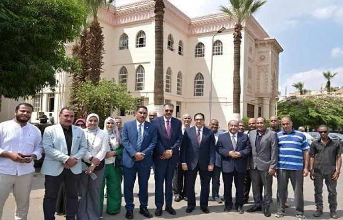 رئيس جامعة القاهرة يفتتح مسجد المدينة الجامعية بعد الانتهاء من أعمال التطوير
