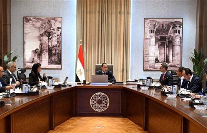 رئيس الوزراء يتابع موقف المقرات الخاوية المنتقلة للعاصمة الإدارية والاستفادة منها