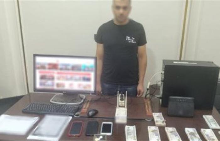 ضبط شخص أنشأ وأدار 25 موقعًا إلكترونيًا لبث المصنفات المقرصنة وتحقيق أرباح بالشرقية