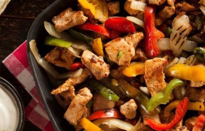 طريقة عمل فاهيتا الدجاج بالخضار