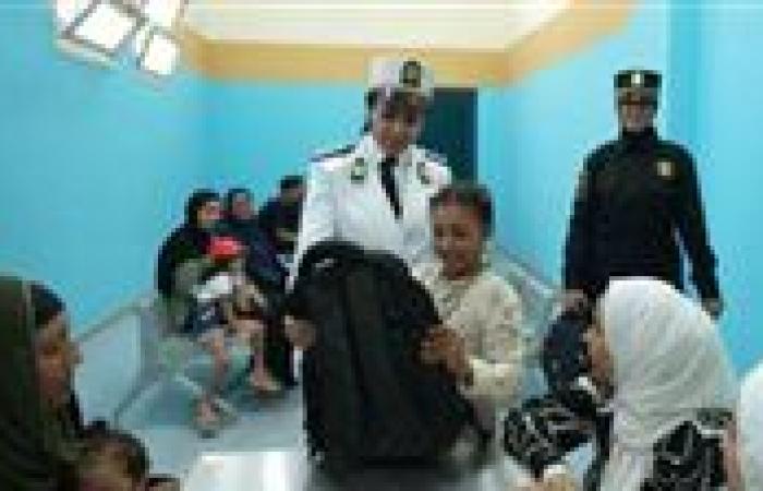 الداخلية توزع حقائب ومستلزمات مدرسية على أبناء نزلاء مراكز الإصلاح