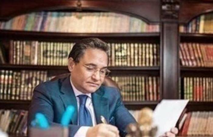 عبد الرحيم علي يعزي الزميلة علا أحمد في وفاة والدتها
