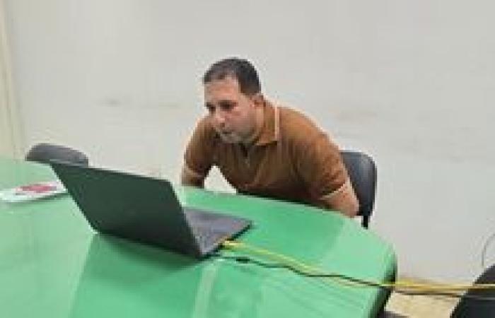 وزير العمل : اختبارات جديدة للمرشحين للعمل بالأردن في مجالات المقاولات والتفصيل والخياطة