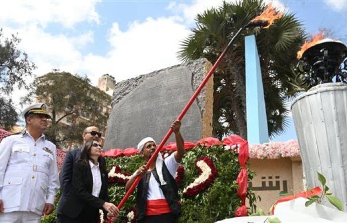 من ميدان الحرية برشيد.. إيقاد الشعلة إيذانًا ببدء احتفالات البحيرة بعيدها القومي