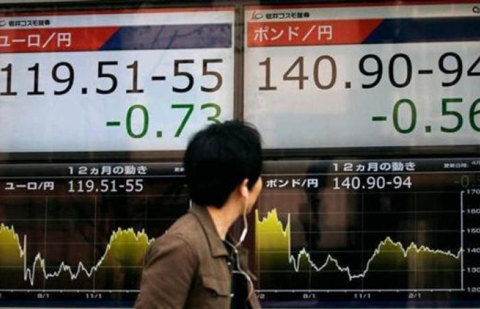 الأسهم الآسيوية تنخفض بعد قرار بنك اليابان الإبقاء على سعر الفائدة