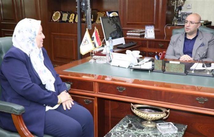 قبل انطلاقها غدا في 148 مدرسة.. محافظ بني سويف يراجع مع "التعليم" الترتيبات النهائية لبدء الدراسة