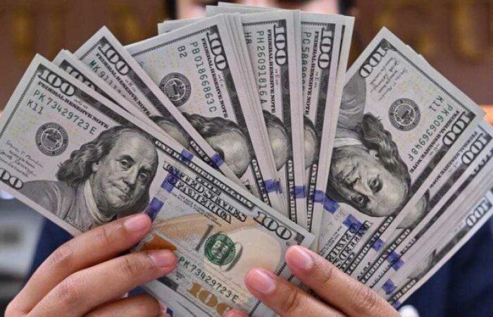 سعر الدولار بمنتصف تعاملات اليوم الجمعة 19 سبتمبر 2025