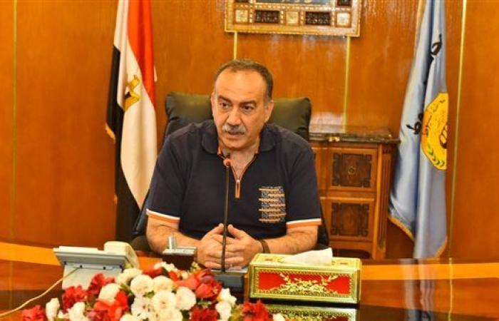 محافظ أسيوط يجتمع مع رؤساء المراكز ومديري المديريات الخدمية لتوحيد الجهود