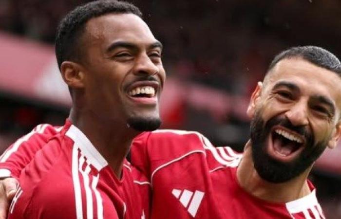 صلاح يصنع.. ليفربول يتقدم على إيفرتون في الشوط الأول بهدفين نظيفين