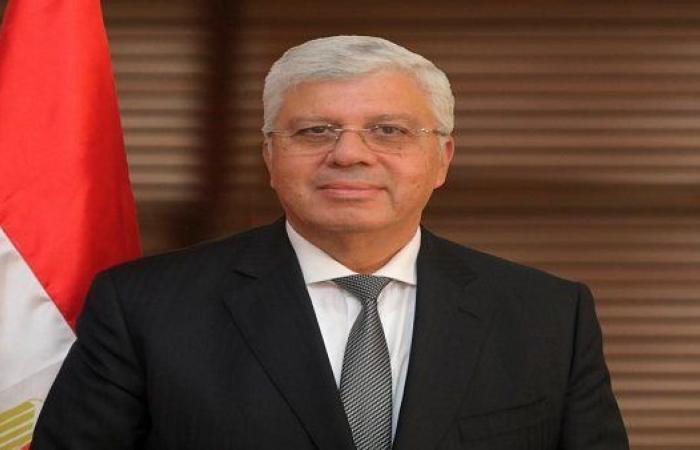 وزير التعليم العالي يعين الدكتور حسين عيسى مستشارًا للسياسات المالية والاقتصادية