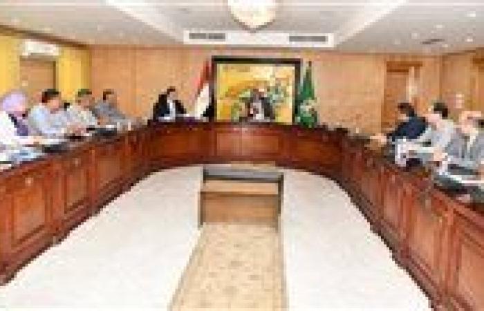 محافظ الفيوم يوجه بتسريع إنهاء ملفات التقنين والتصالح حفاظًا على أملاك الدولة