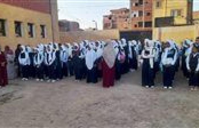 محافظ أسوان يتابع إنطلاق العام الدراسى الجديد