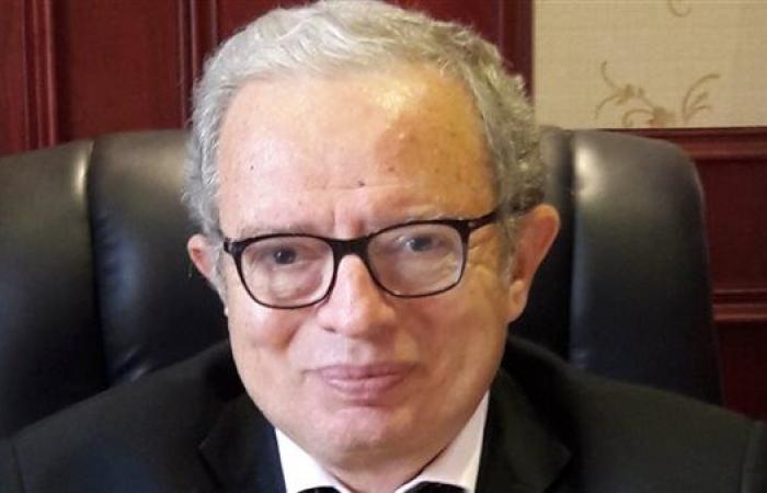 ندب حسين عيسى مستشارًا لوزير التعليم العالي للسياسات المالية