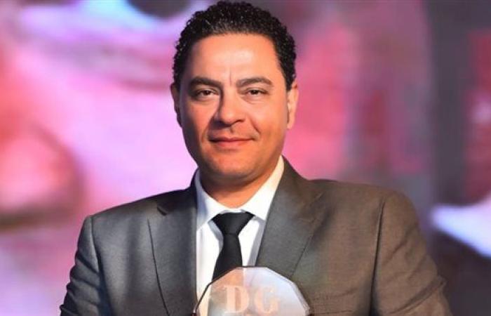 الشاعر نادر عبدالله يستحوذ على جائزة الإبداع في احتفالية دير جيست 2025