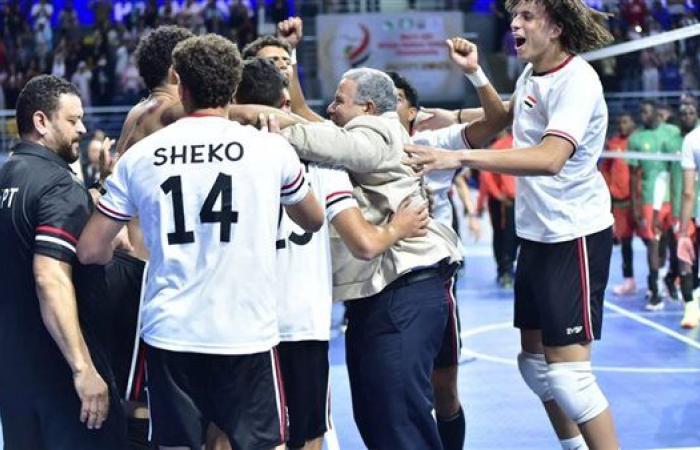 وزير الرياضة يهنيء المنتخب المصرى للكرة الطائرة للشباب بعد فوزه ببطولة أفريقيا والتأهل لبطولة العالم