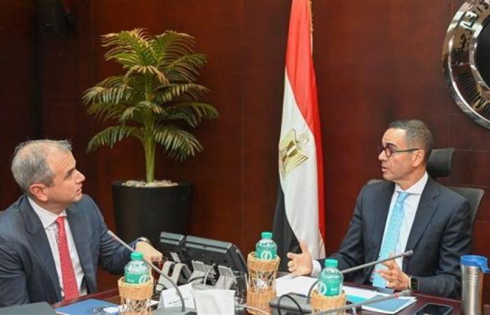 وزير الاستثمار يبحث مع مؤسس "الكازار للطاقة" فرص التعاون في الطاقة المتجددة