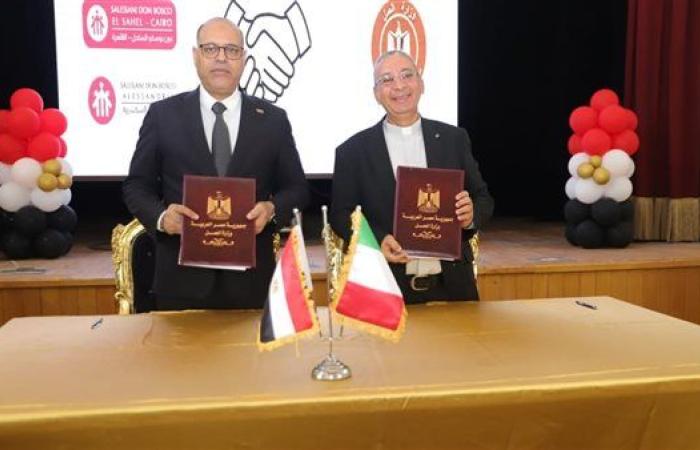 وزير العمل يفتتح ملتقى توظيف بمشاركة 33 شركة لتوفير فرص عمل للشباب