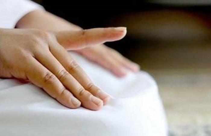 حكم الحمدلة بعد العطاس أثناء الصلاة