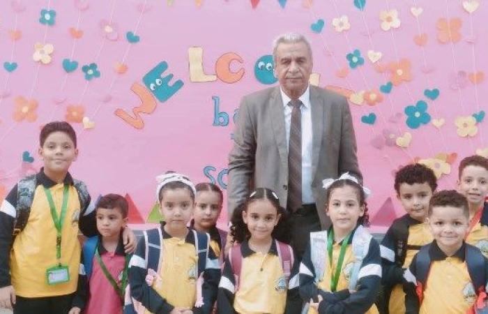 بالحلوى والهدايا.. مدرسة الرضا بكفر الدوار تفتح أبوابها للتلاميذ في أول أيام العام الدراسي