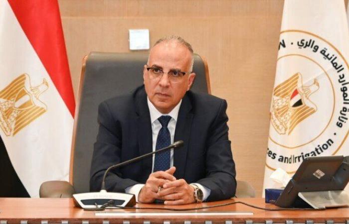 وزير الرى ومحافظ أسوان يتفقدان المفرخ السمكي بالشلال