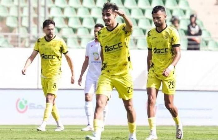 المغرب الفاسي يعود بفوز ثمين من أكادير