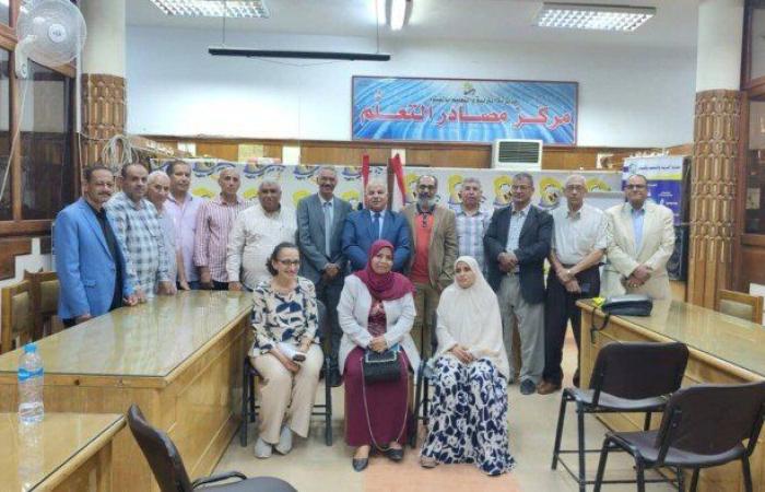 اجتماع موجهي ومعلمي اللغة الإنجليزية لمتابعة توزيع الدفعة الخامسة من المعلمين الجدد للعام الدراسي 2026