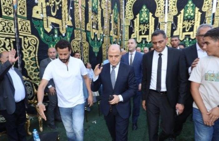 ⭕️ محافظ كفرالشيخ يقدم واجب العزاء في وفاة والدة اللواء سامح العزب
