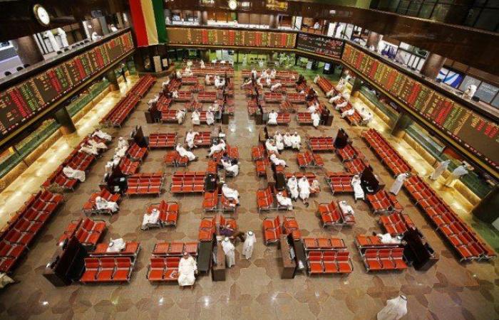 بورصة الكويت تغلق تعاملاتها على انخفاض مؤشرها العام 26.08 نقطة