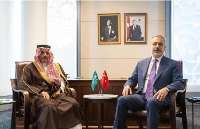 السعودية وتركيا تبحثان العلاقات الثنائية بين البلدين في مختلف المجالات