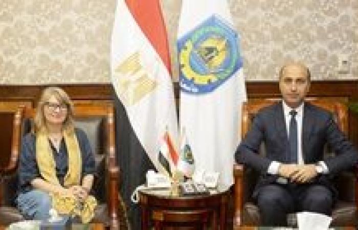 رئيس جامعة دمنهور يستقبل وفد جامعة وارسو البولندية لبحث سبل التعاون بين الطرفين