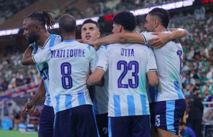 بيراميدز يقهر الأهلي السعودي بثلاثية ماييلي ويتوج بكأس القارات الثلاث «فيديو»