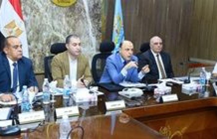 محافظ كفر الشيخ يناقش عددا من الموضوعات والقرارات في اجتماع المجلس التنفيذى للمحافظة