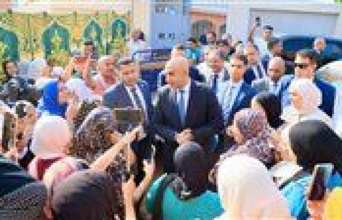 «سألهم عن إيه؟».. حوار بين وزير التعليم وأولياء الأمور بالشرقية