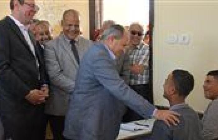 محافظ بورسعيد: مكافأة 10 آلاف جنيه لمدرسة قرية الفتح للتعليم الأساسي