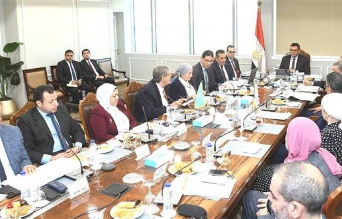 وزير الإسكان يترأس اجتماع مجلس إدارة الهيئة العامة للتنمية السياحية