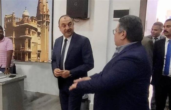 وزير قطاع الأعمال يتابع موقف مشروعات شركة مصر الجديدة