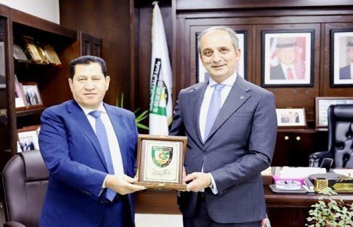 جامعة حلوان تفتح آفاقًا جديدة للتعليم الدولي بالأردن