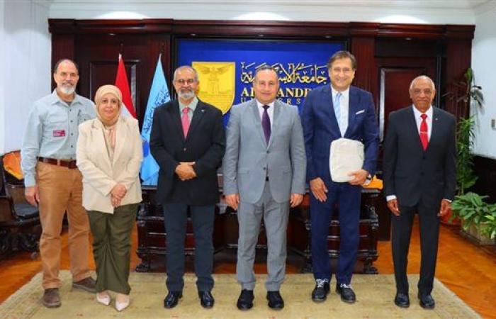 رئيس جامعة الإسكندرية يبحث تعزيز التعاون مع وفد جامعة فرجينيا تك الأمريكية