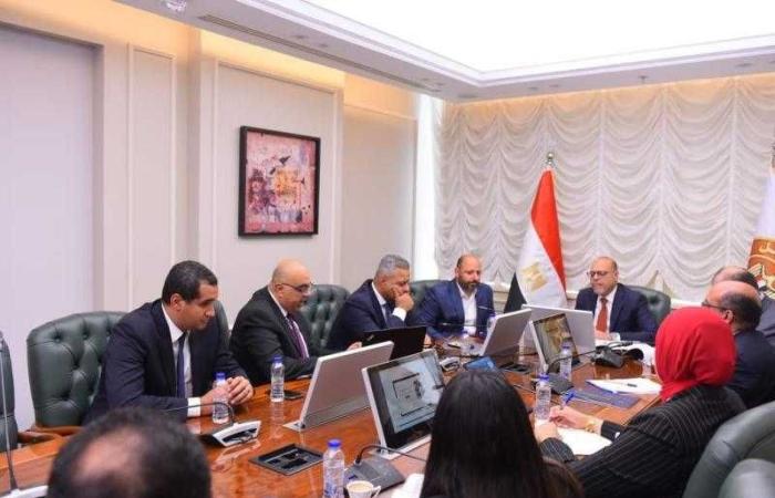 وزير العمل يلتقي وفدًا من شركة ” eSpace ” المتخصصة في تكنولوجيا المعلومات
