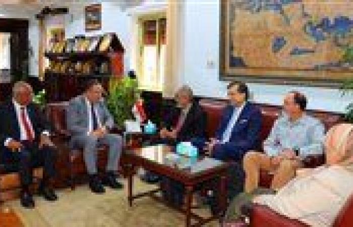 رئيس جامعة الإسكندرية يبحث تعزيز التعاون ...