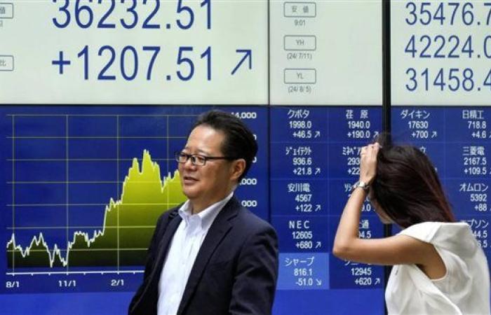 «نيكاي» الياباني يرتفع مع إقبال المستثمرين على الأسهم الرخيصة وتبدل قيادات السوق