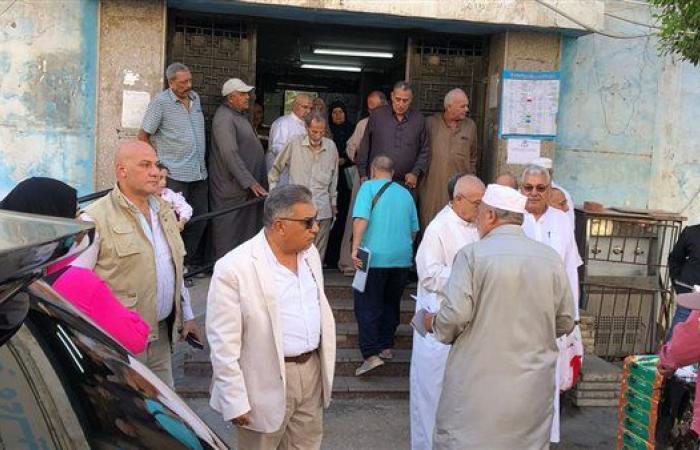 بالصور.. محافظ الدقهلية يتفقد عيادة التأمين الصحي بجديلة